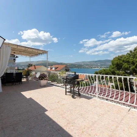 Nick - Jacuzzi & Seaview Appartamento *